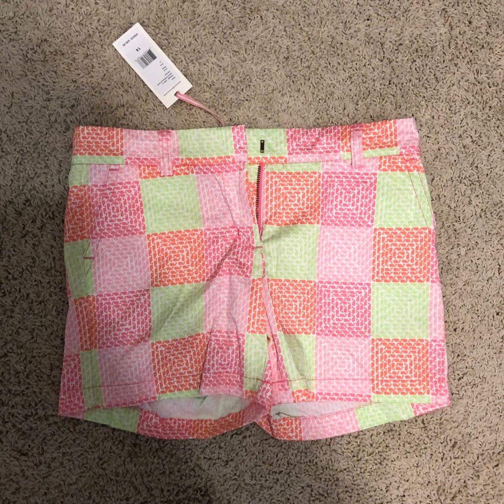 New never worn vineyard vines shorts